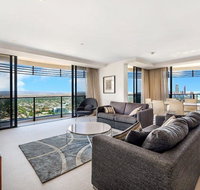 Luxury 3 Bedroom in heart of Broadbeach - Food Delivery Shop