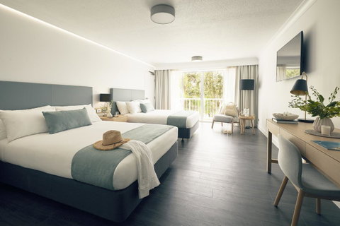 Daydream Island Resort - Food Delivery Shop 6