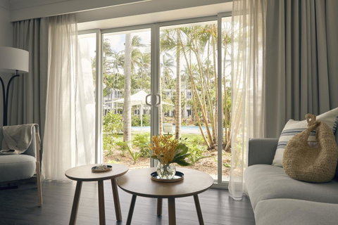 Daydream Island Resort - Food Delivery Shop 7