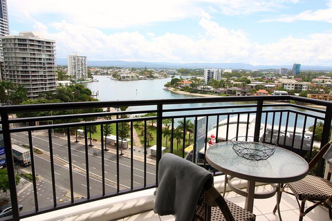 PeepSleep Chevron Towers - Food Delivery Shop 38