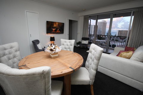 PeepSleep Chevron Towers - Food Delivery Shop 10