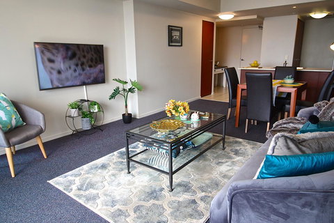 PeepSleep Chevron Towers - Food Delivery Shop 36