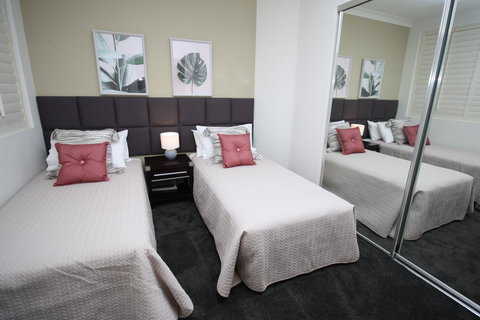 PeepSleep Chevron Towers - Food Delivery Shop 23