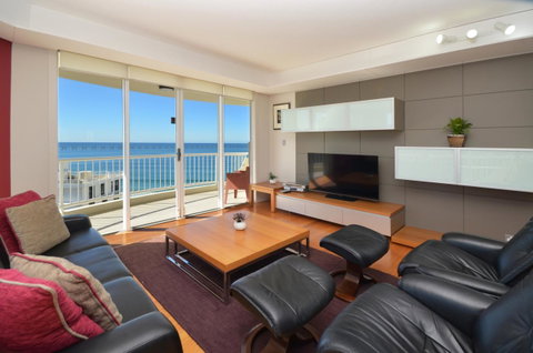 Moroccan Resort - HR Surfers Paradise - Food Delivery Shop 23