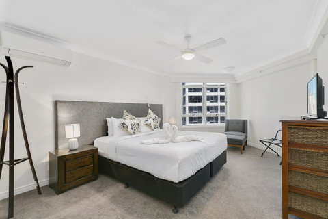 Moroccan Resort - HR Surfers Paradise - Food Delivery Shop 7