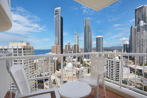 Moroccan Resort - HR Surfers Paradise - Food Delivery Shop 18