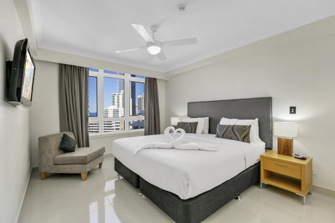 Moroccan Resort - HR Surfers Paradise - Food Delivery Shop 14