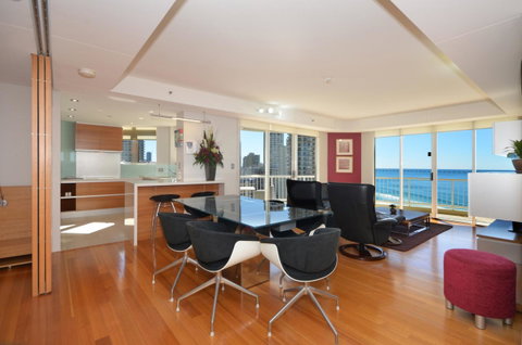 Moroccan Resort - HR Surfers Paradise - Food Delivery Shop 24