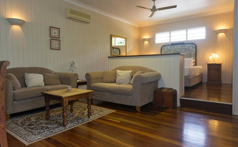 Allumbah Pocket Cottages - Food Delivery Shop 32