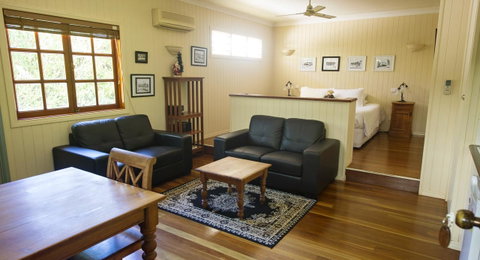 Allumbah Pocket Cottages - Food Delivery Shop 26