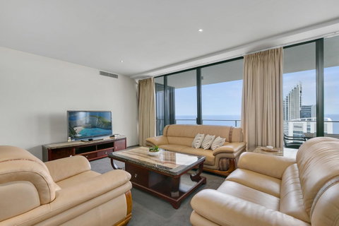 Circle On Cavill, Apartments And Sub Penthouses - We Accommodate - Food Delivery Shop 1