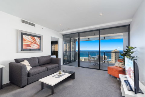 Circle On Cavill, Apartments And Sub Penthouses - We Accommodate - Food Delivery Shop 7