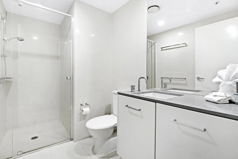 Circle On Cavill, Apartments And Sub Penthouses - We Accommodate - Food Delivery Shop 38