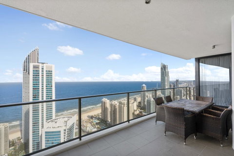 Circle On Cavill, Apartments And Sub Penthouses - We Accommodate - Food Delivery Shop 17