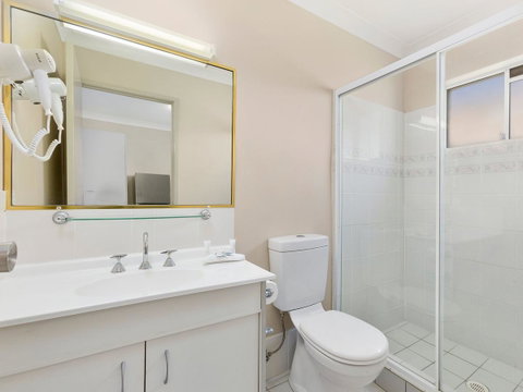 Comfort Inn North Brisbane - Food Delivery Shop 15