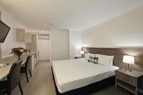 Smart Motels Bert Hinkler - Food Delivery Shop 21