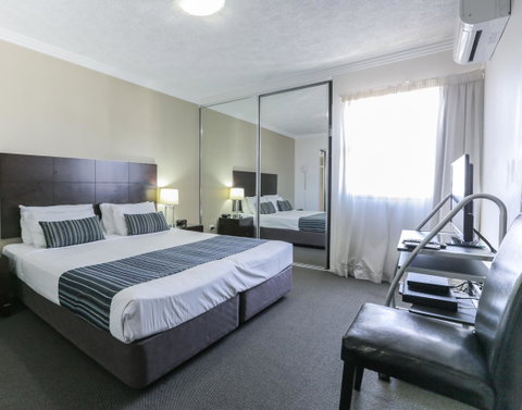 Gabba Central Apartments - Food Delivery Shop 14