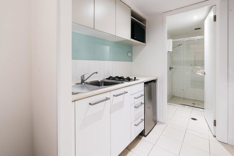 Gabba Central Apartments - Food Delivery Shop 7