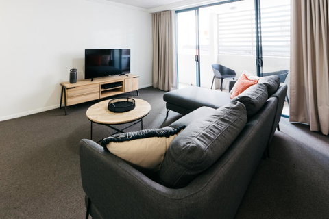 Gabba Central Apartments - Food Delivery Shop 20