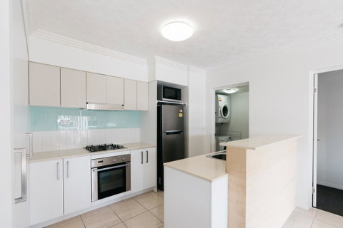 Gabba Central Apartments - Food Delivery Shop 28