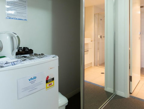 Gabba Central Apartments - Food Delivery Shop 16