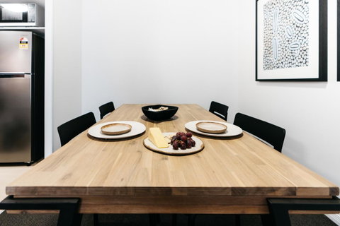 Gabba Central Apartments - Food Delivery Shop 12