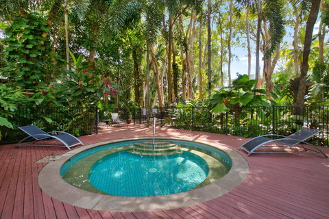 Palm Cove Beach Apartment - Food Delivery Shop 20