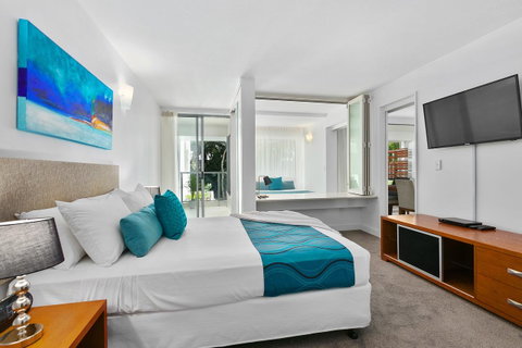 Palm Cove Beach Apartment - Food Delivery Shop 13