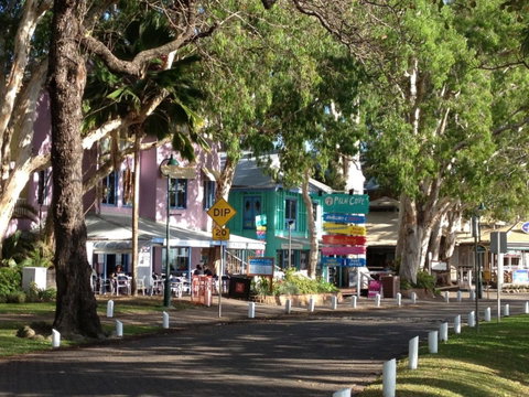 Palm Cove Beach Apartment - Food Delivery Shop 28