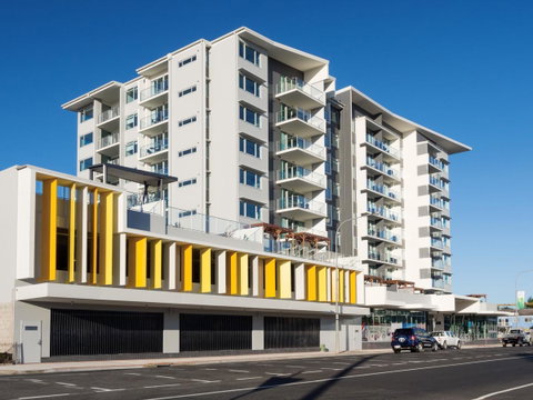 Oaks Mackay Rivermarque Hotel - Food Delivery Shop 6
