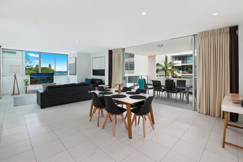 Element On Coolum Beach - Food Delivery Shop 3