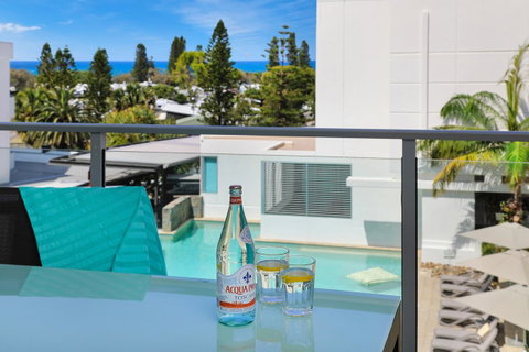 Element On Coolum Beach - Food Delivery Shop 12