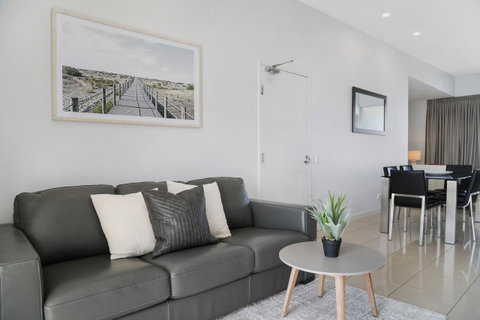 Element On Coolum Beach - Food Delivery Shop 8