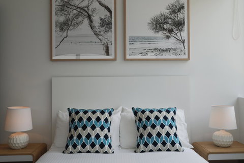 Element On Coolum Beach - Food Delivery Shop 5