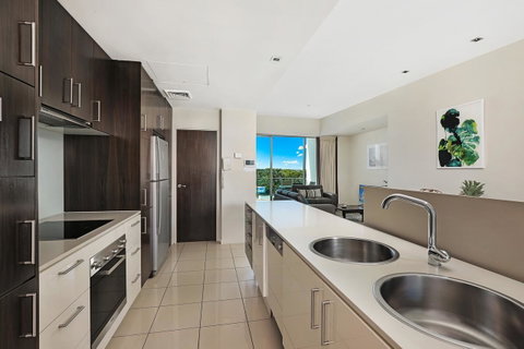 Element On Coolum Beach - Food Delivery Shop 23