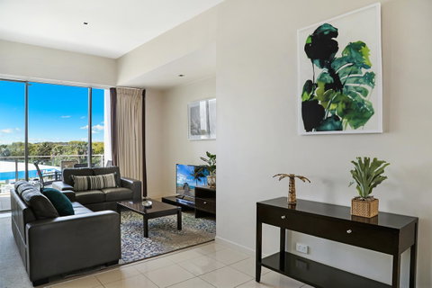 Element On Coolum Beach - Food Delivery Shop 20