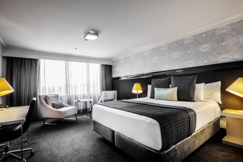Pullman Brisbane King George Square - Food Delivery Shop 3