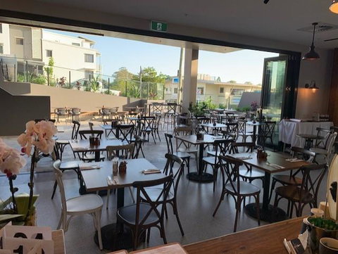 Essence Suites Taringa - Food Delivery Shop 6