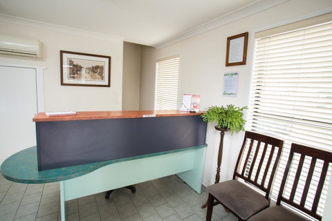 Downs Motel - Food Delivery Shop 23