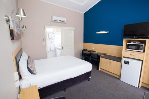 Downs Motel - Food Delivery Shop 28