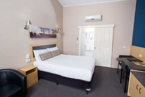 Downs Motel - Food Delivery Shop 16