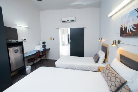Downs Motel - Food Delivery Shop 31