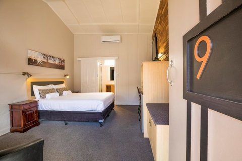 Downs Motel - Food Delivery Shop 4