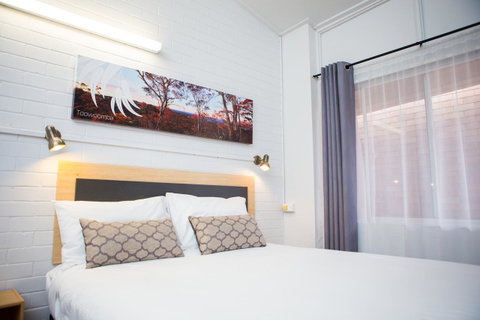 Downs Motel - Food Delivery Shop 26