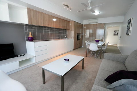 Q Resorts Paddington - Food Delivery Shop 25