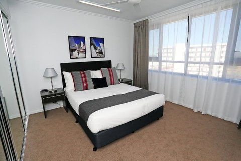 Q Resorts Paddington - Food Delivery Shop 10