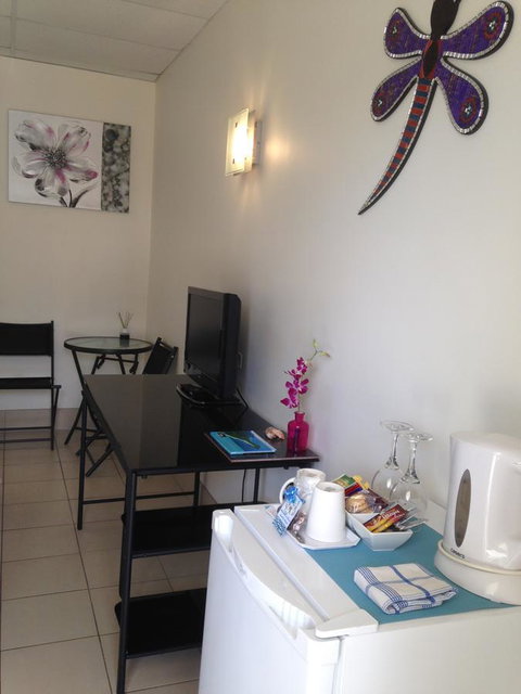 Black Marlin Motel - Food Delivery Shop 9
