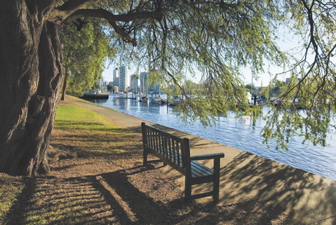 Oaks Brisbane River City Suites - Food Delivery Shop 12