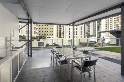 Apartments @ 108 Albert - Food Delivery Shop 10
