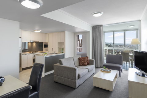Apartments @ 108 Albert - Food Delivery Shop 24